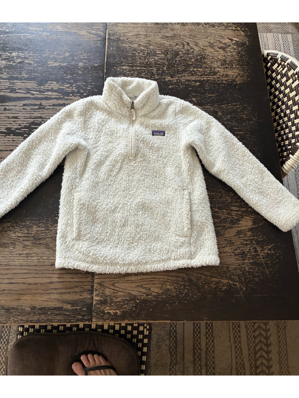 Patagonia white Fleece Quarter-Zip Pullover M (10) kids. Lightly worn.